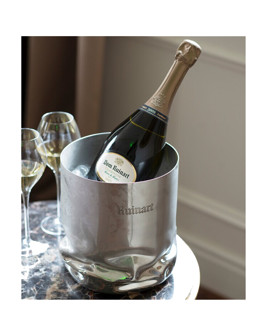 New release: 2009 Dom Ruinart Millésime Blanc de Blancs has high scores and  is backed by massive marketing ressources